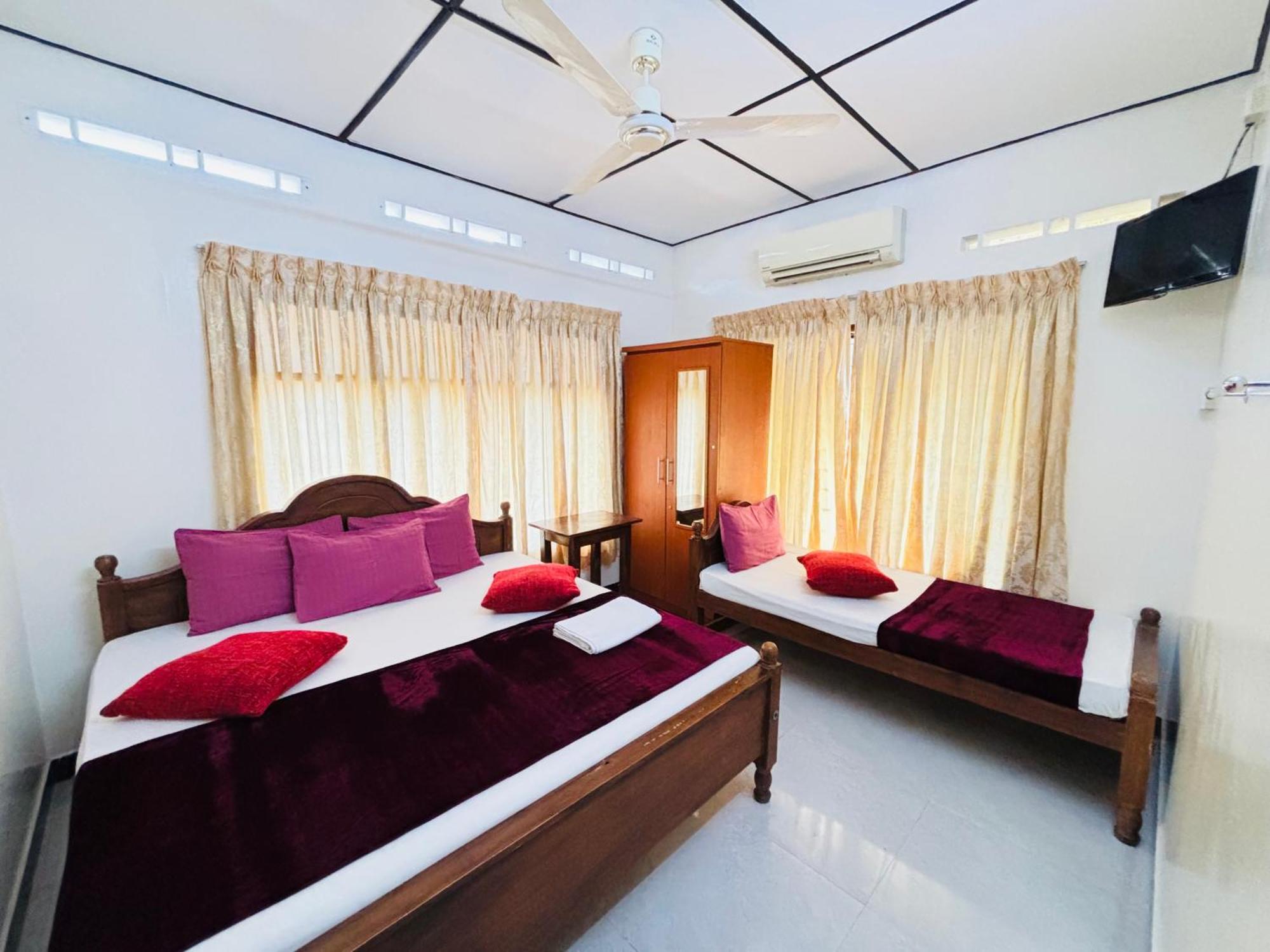 Yaarl Holiday Jaffna Dış mekan fotoğraf